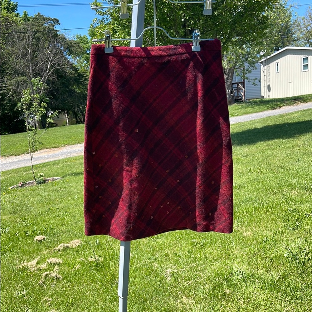 Elegant Red Plaid Skirt